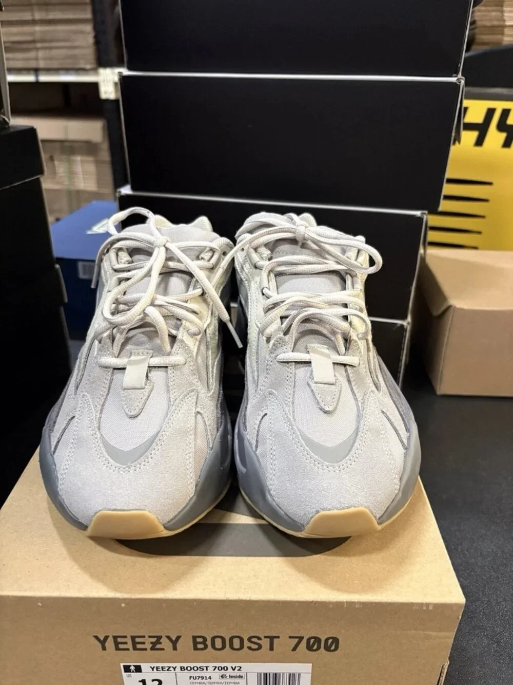 WORN Men’s Yeezy Boost 700 V2 Tephra FU7914 Size 12 WITH BOX